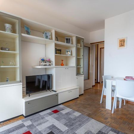 Zia Dina Apartment Pasian di Prato Extérieur photo